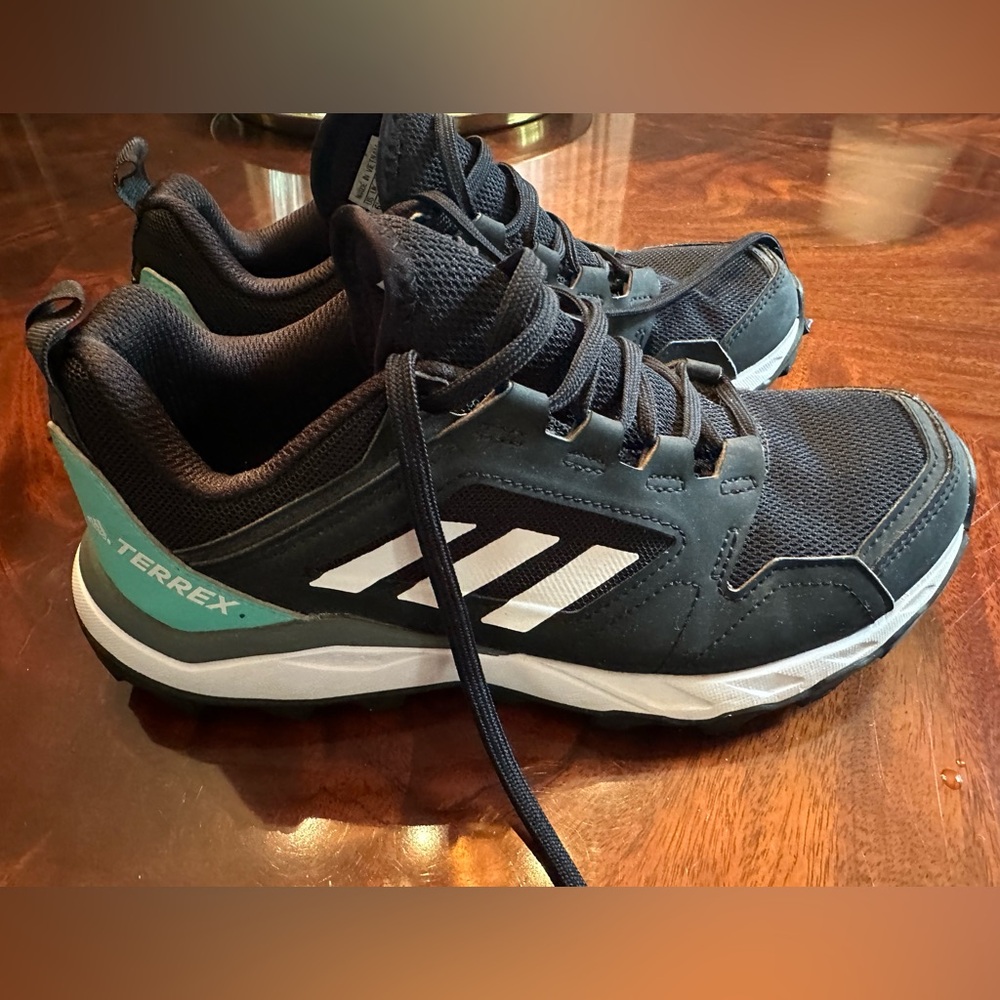 Adidas Terrex Trail Sneakers. Used. Very Good condition. Black & Turquoise sz 7